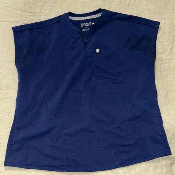 Scrub set - Picture 2 of 8